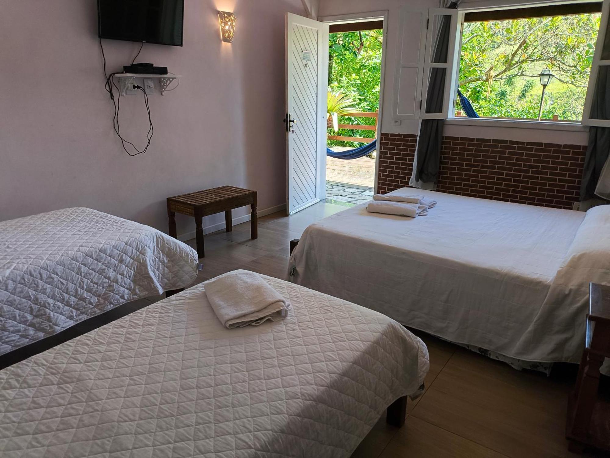 Flat para família com wifi grátis e vista das montanhas Conservatória Esterno foto