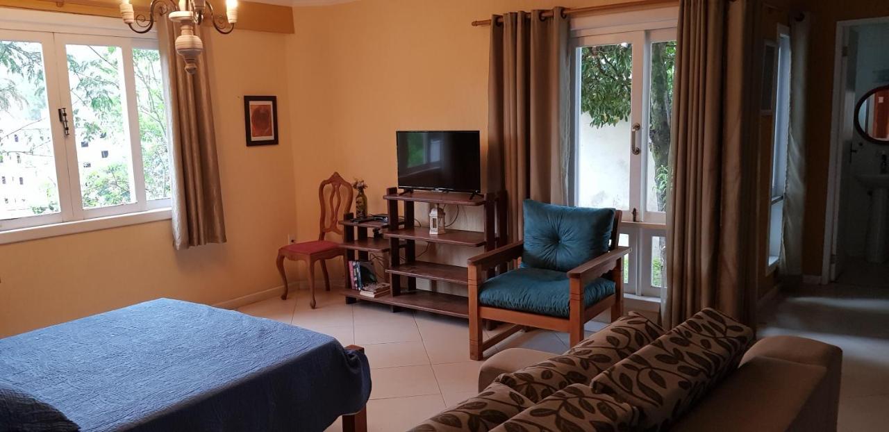 Flat para família com wifi grátis e vista das montanhas Conservatória Esterno foto